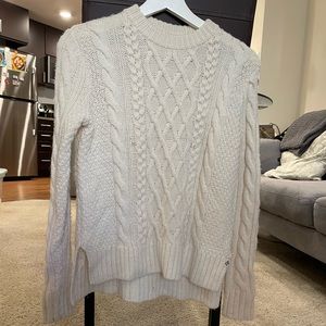 Abercrombie & Fitch white sweater